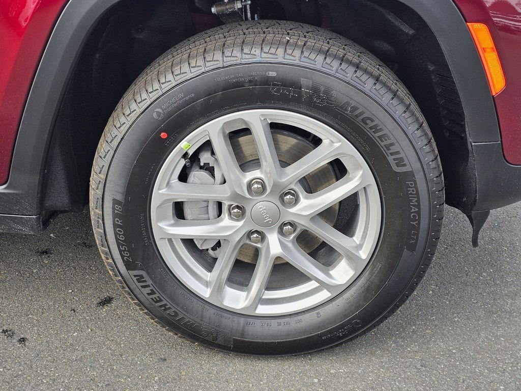 new 2026 Jeep Grand Cherokee car, priced at $40,505