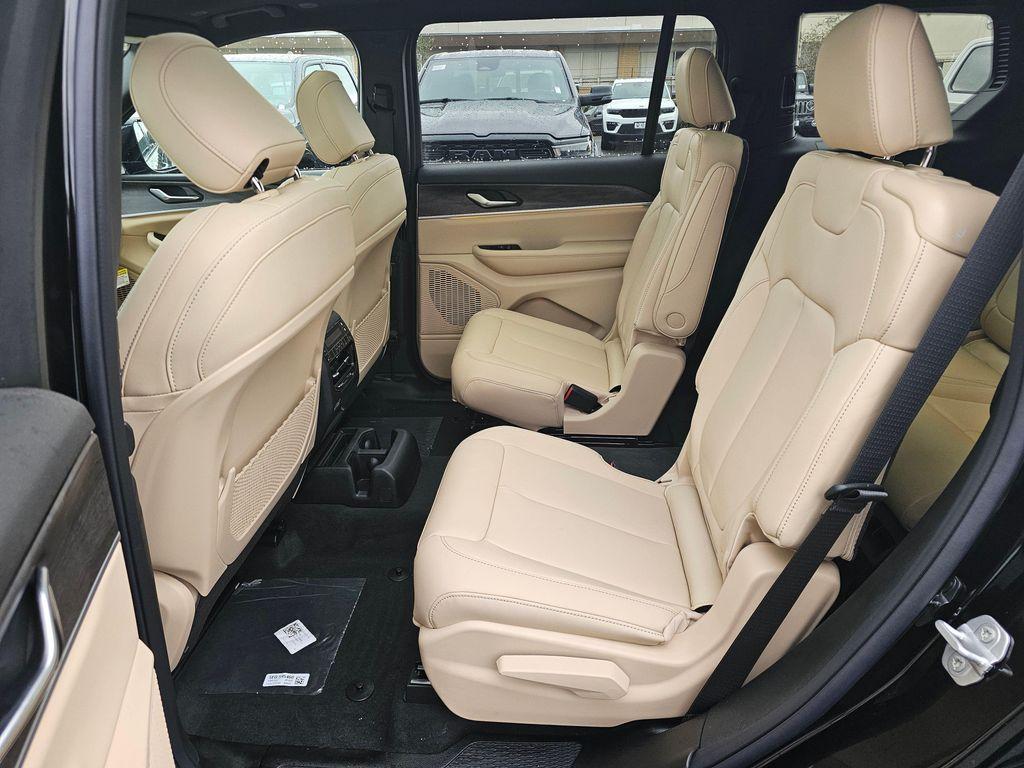 new 2025 Jeep Grand Cherokee L car, priced at $45,235