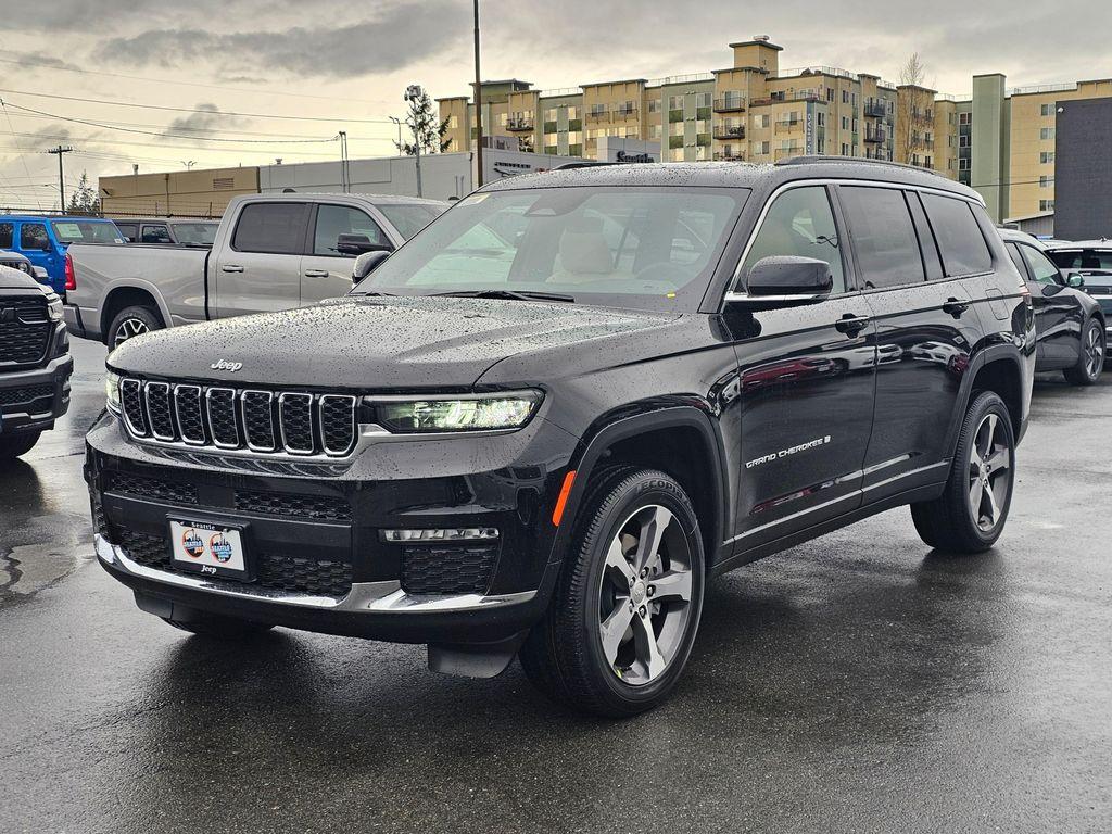 new 2025 Jeep Grand Cherokee L car, priced at $45,235