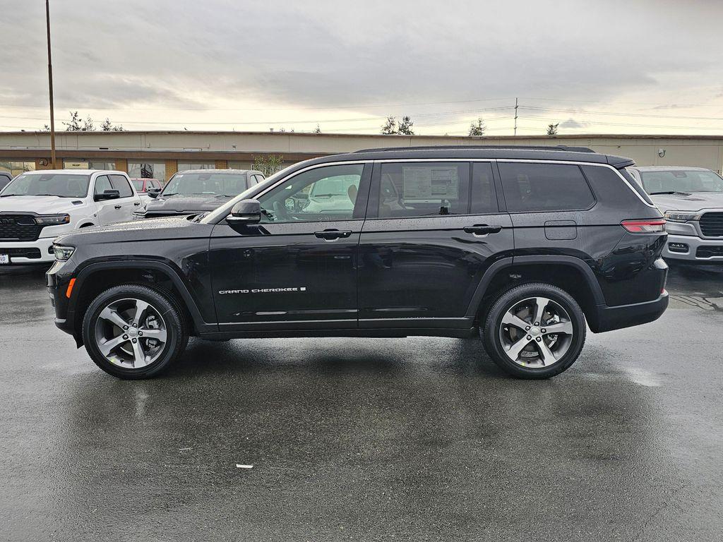 new 2025 Jeep Grand Cherokee L car, priced at $45,235
