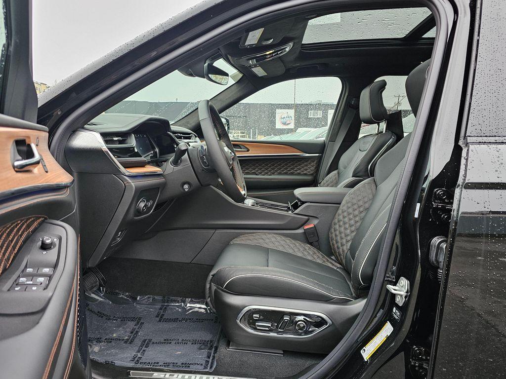 new 2025 Jeep Grand Cherokee L car, priced at $64,625