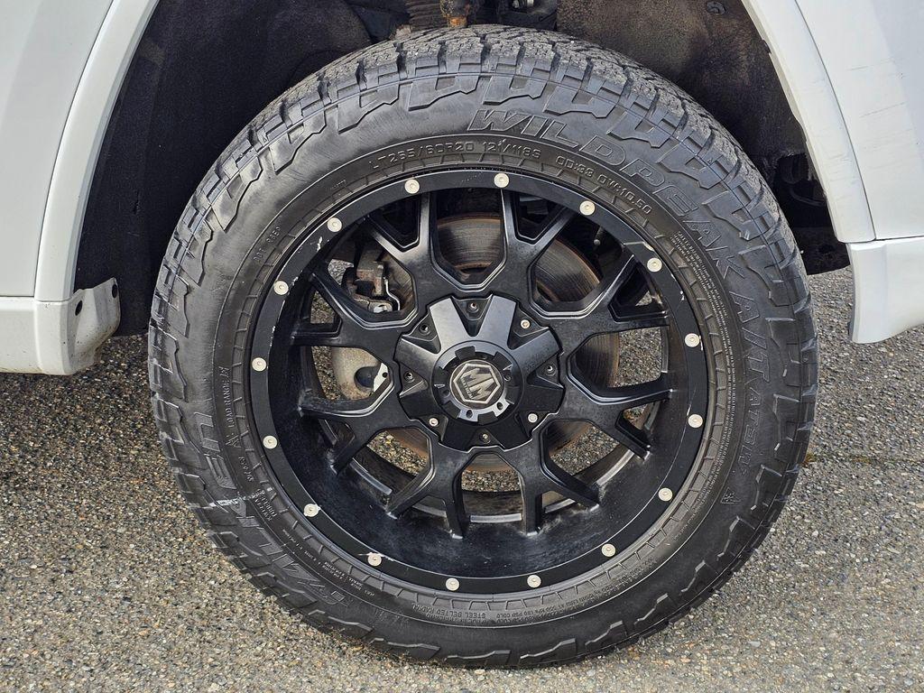 used 2015 Jeep Grand Cherokee car, priced at $14,636