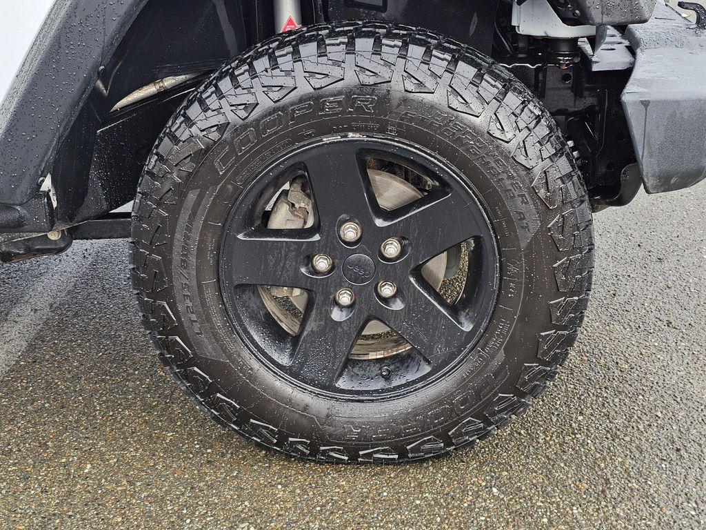 used 2016 Jeep Wrangler Unlimited car, priced at $15,278