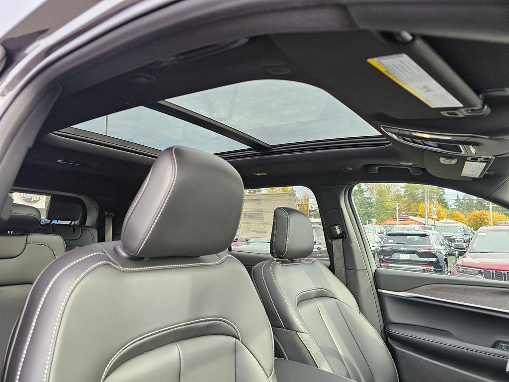 new 2025 Jeep Grand Cherokee L car, priced at $44,333