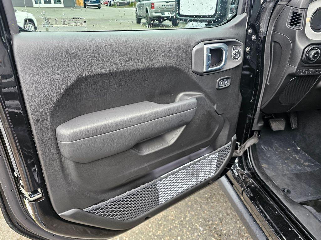 new 2026 Jeep Wrangler car, priced at $48,933