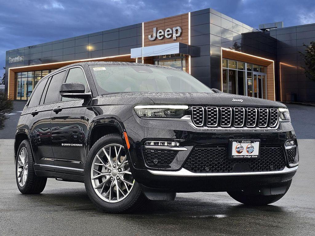 new 2025 Jeep Grand Cherokee car, priced at $52,900