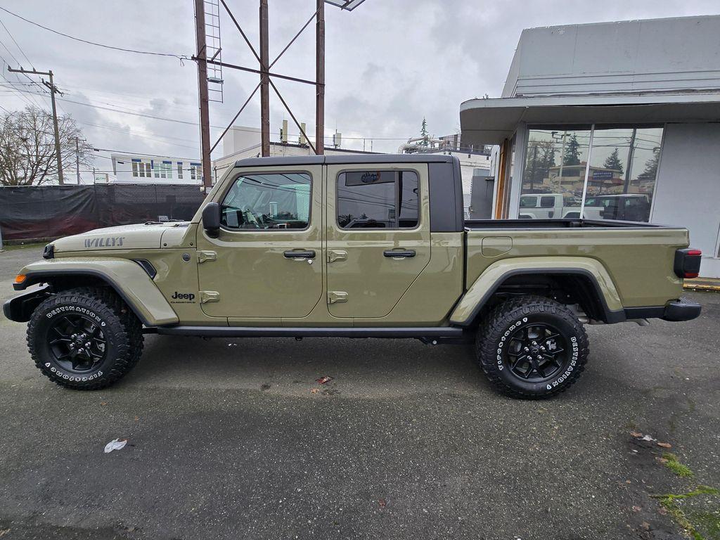 new 2025 Jeep Gladiator car, priced at $51,975