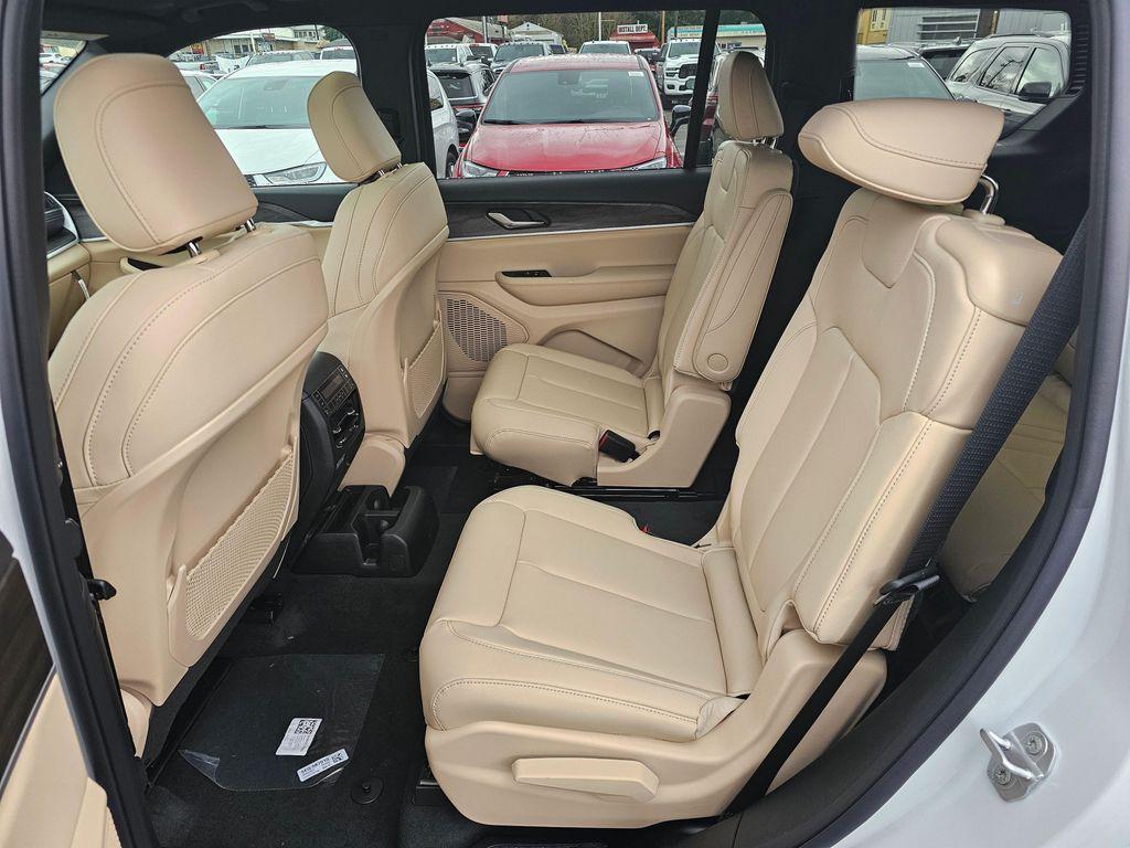 new 2025 Jeep Grand Cherokee L car, priced at $44,640