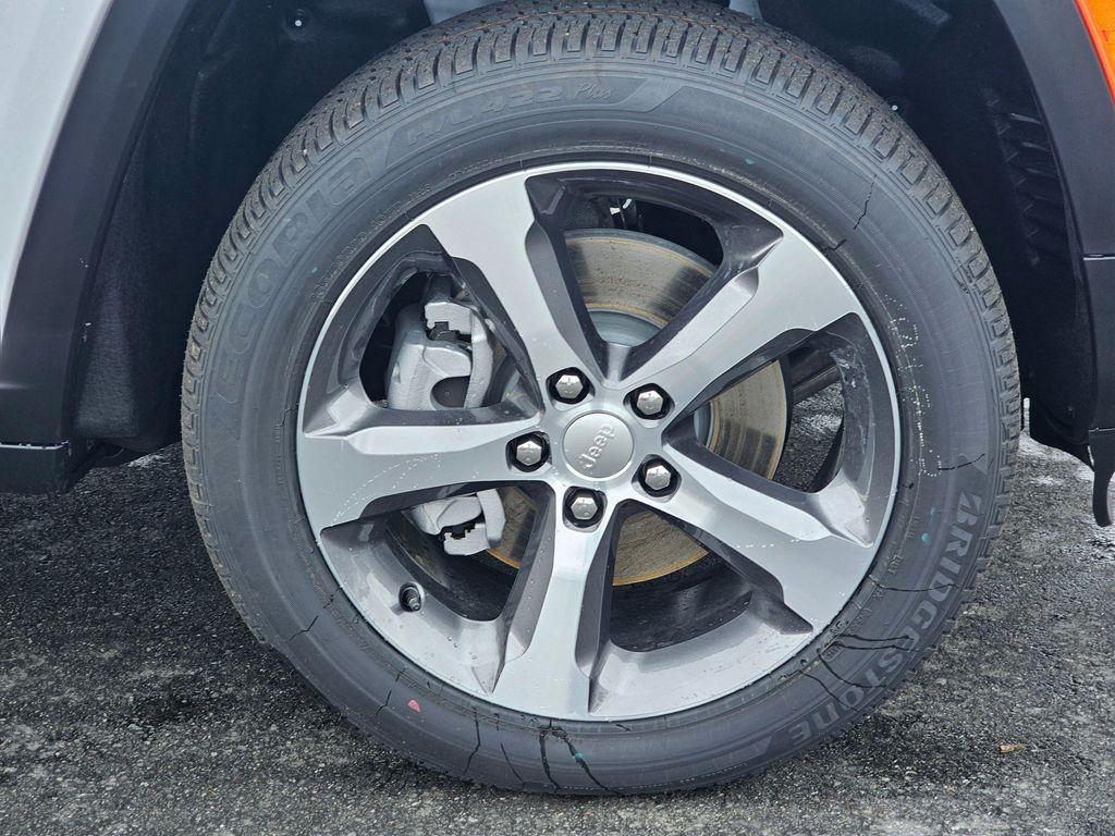 new 2025 Jeep Grand Cherokee L car, priced at $44,640