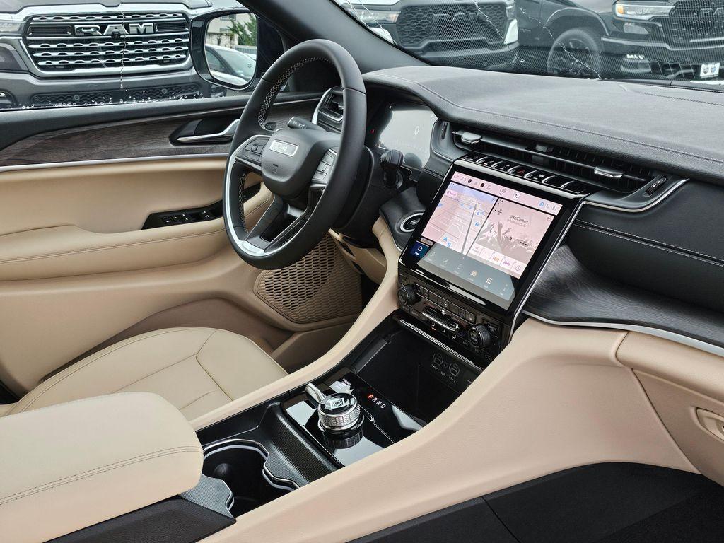 new 2025 Jeep Grand Cherokee L car, priced at $44,640