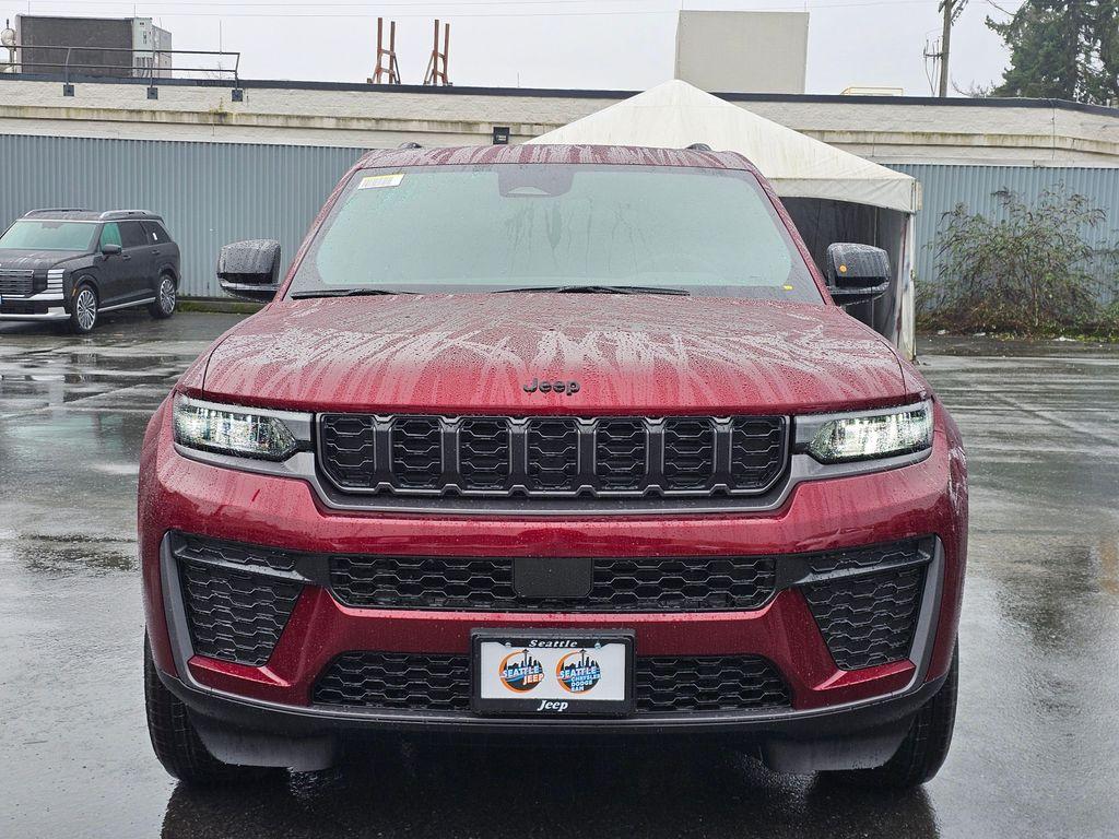 new 2026 Jeep Grand Cherokee car, priced at $41,655