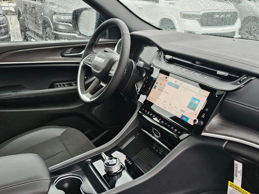 new 2026 Jeep Grand Cherokee car, priced at $40,885