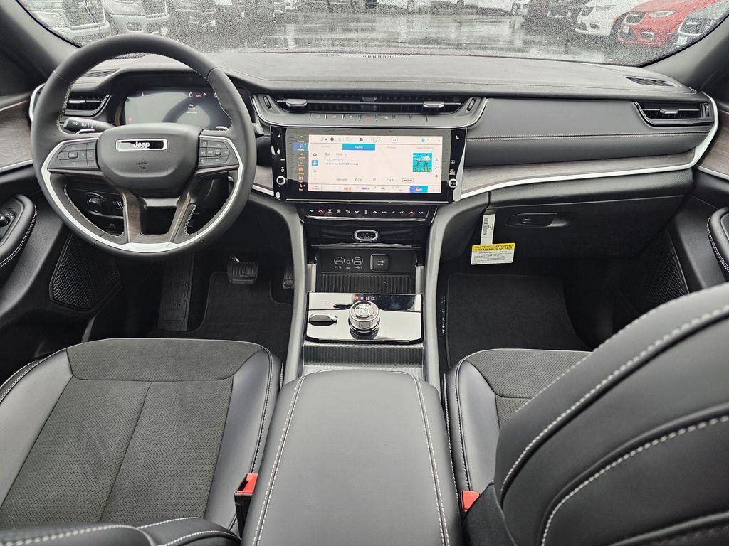 new 2026 Jeep Grand Cherokee car, priced at $41,655