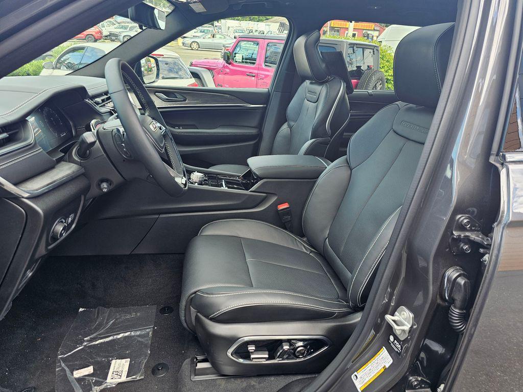 new 2024 Jeep Grand Cherokee L car, priced at $58,819