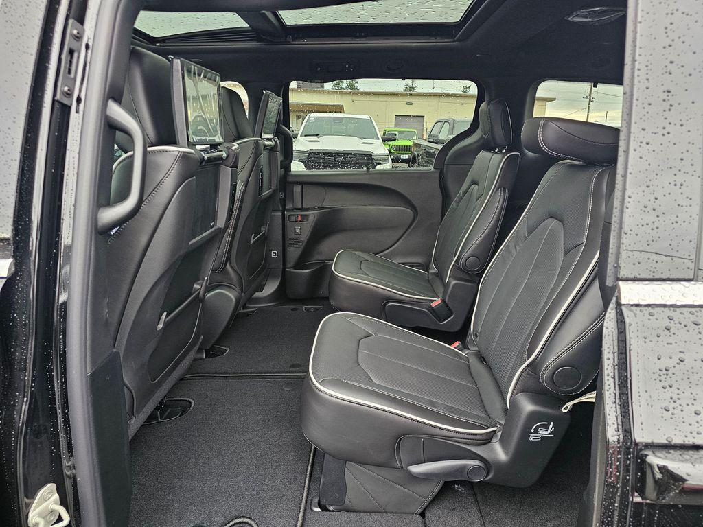 new 2026 Chrysler Pacifica car, priced at $49,289