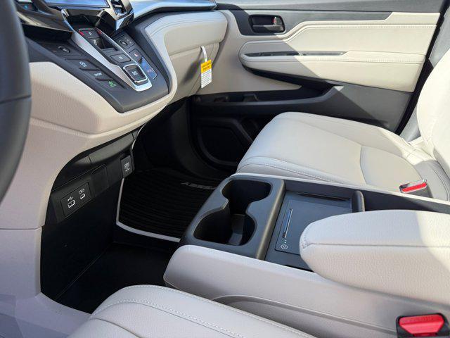 new 2026 Honda Odyssey car, priced at $45,250