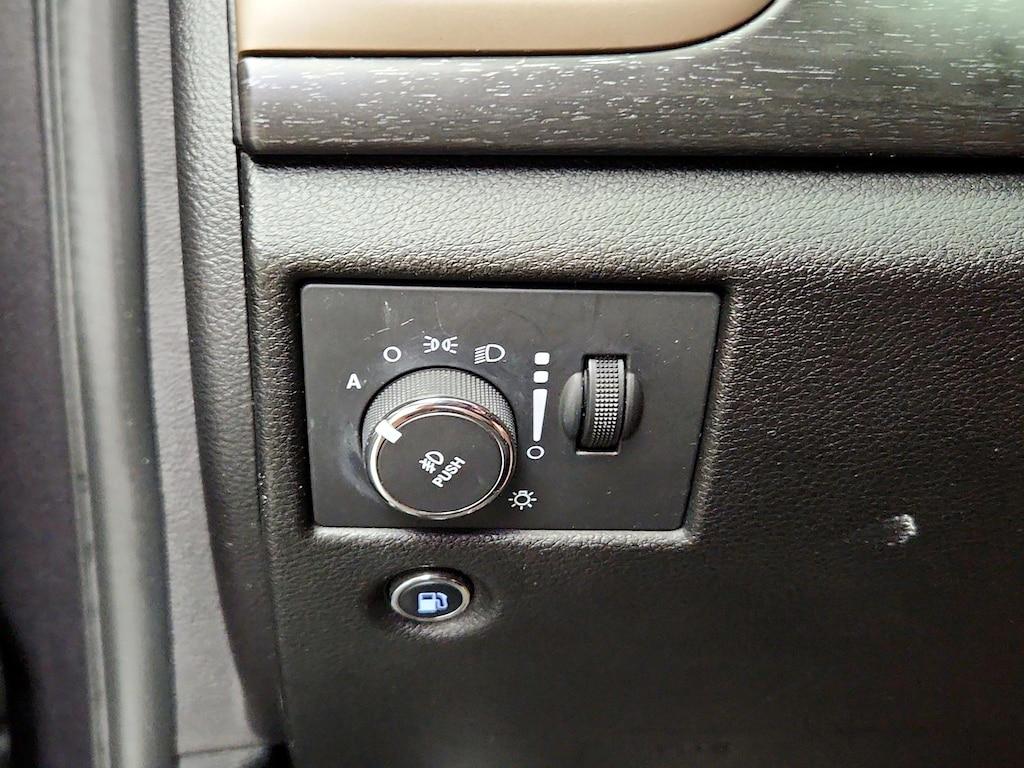 used 2015 Jeep Grand Cherokee car, priced at $15,998