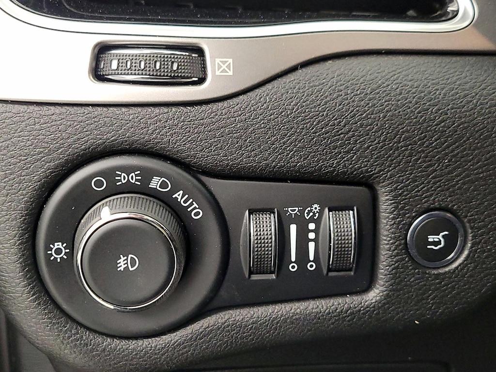 used 2021 Jeep Cherokee car, priced at $25,998