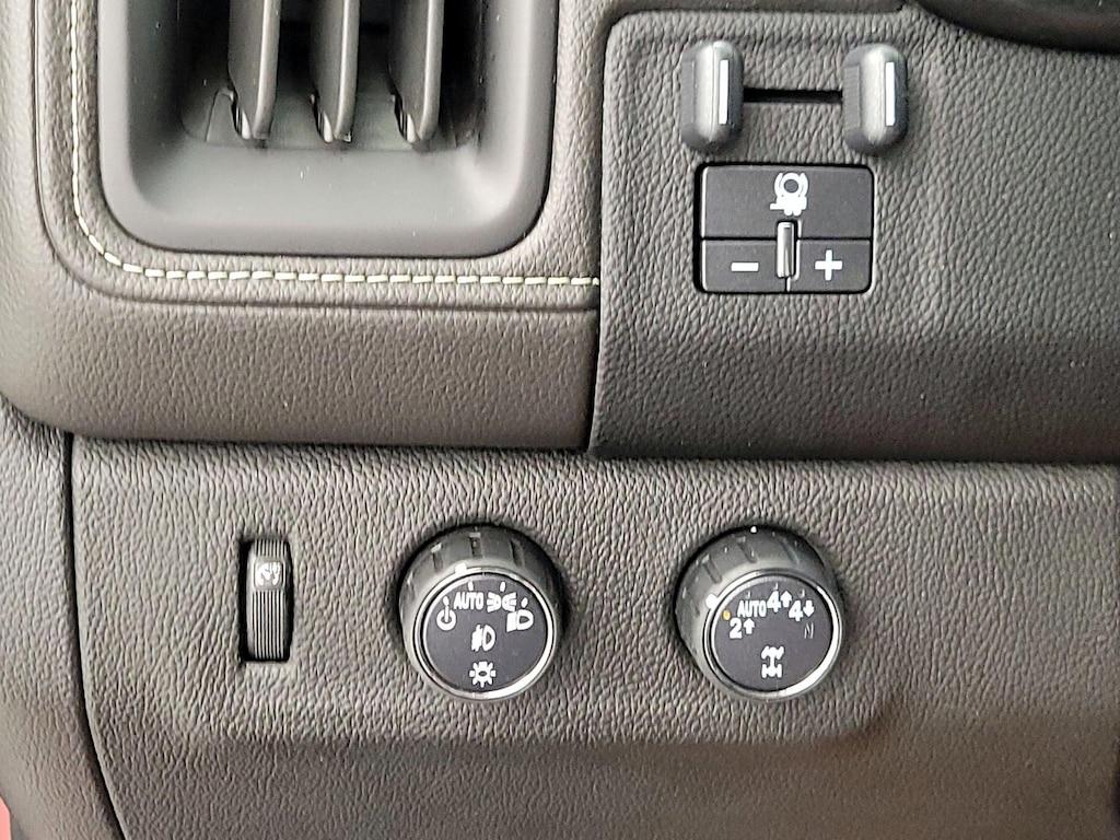 used 2021 GMC Canyon car, priced at $32,998