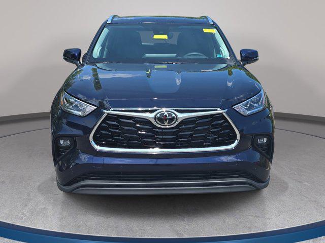 used 2026 Toyota Highlander car, priced at $52,985