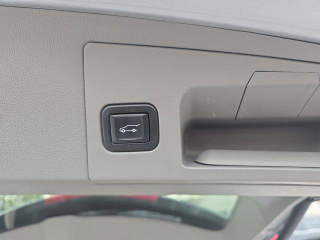 used 2020 Cadillac XT5 car, priced at $20,984