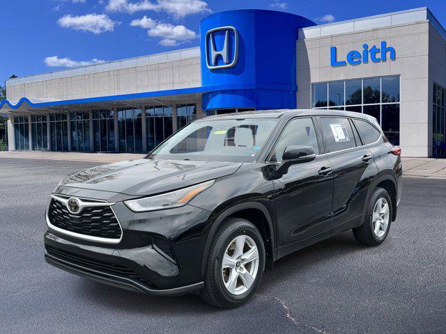 used 2021 Toyota Highlander car, priced at $24,512