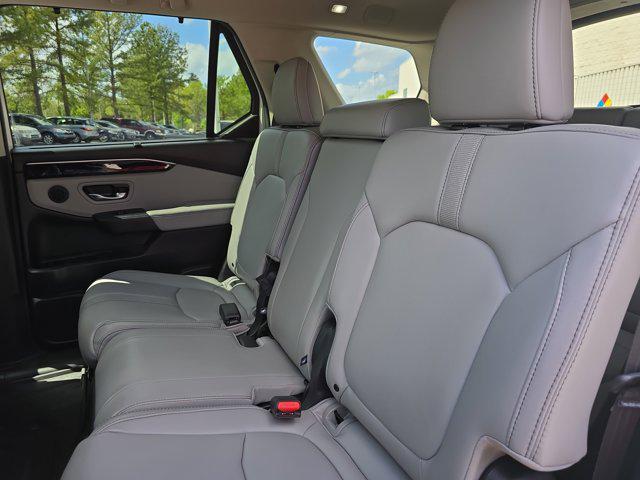 used 2025 Honda Pilot car, priced at $43,488