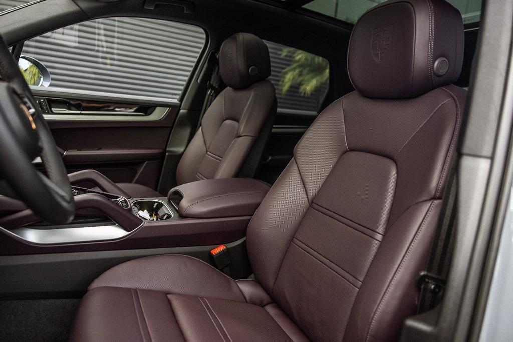 used 2025 Porsche Cayenne car