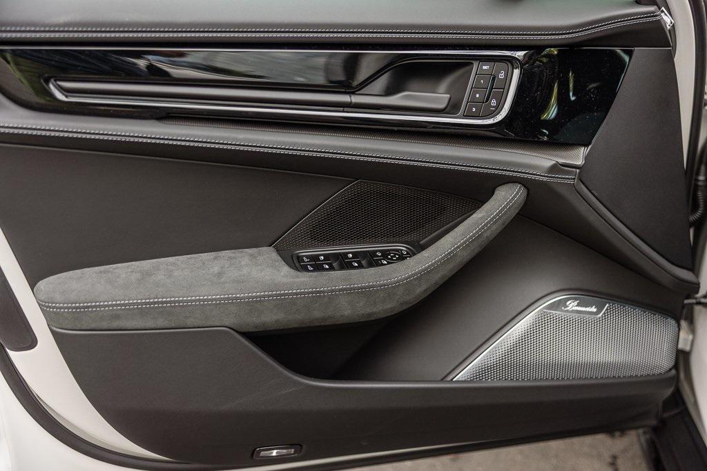 new 2026 Porsche Panamera car, priced at $195,340