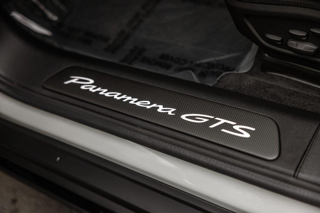 new 2026 Porsche Panamera car, priced at $195,340