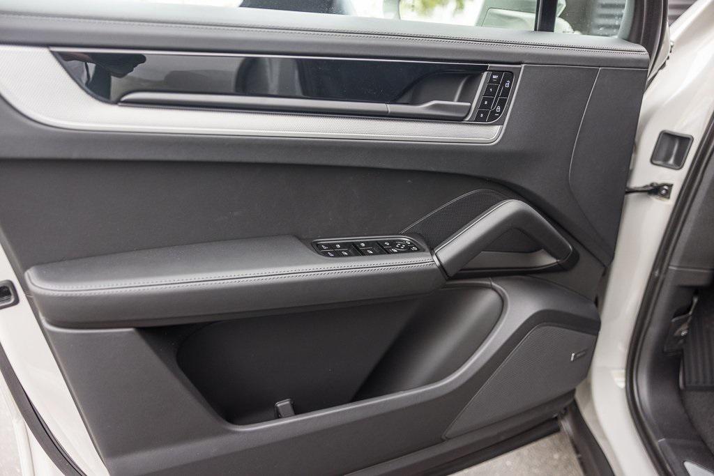 new 2026 Porsche Cayenne car