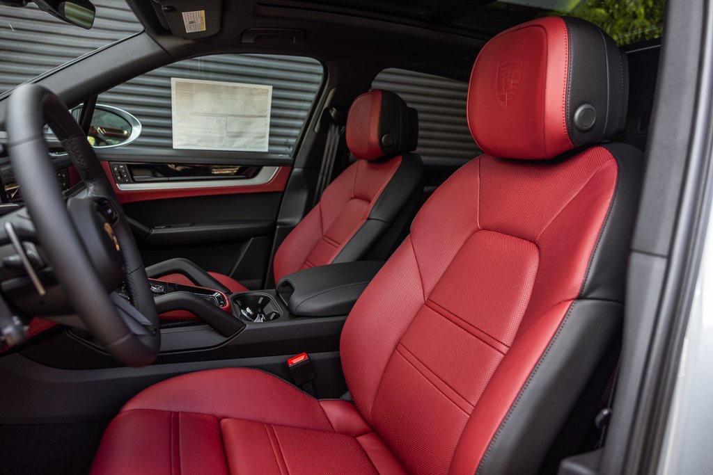 used 2026 Porsche Cayenne car, priced at $100,998