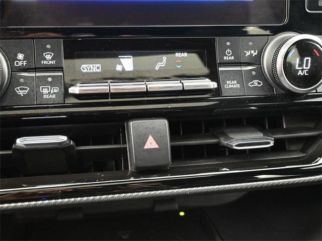 used 2023 Toyota Highlander car, priced at $38,900