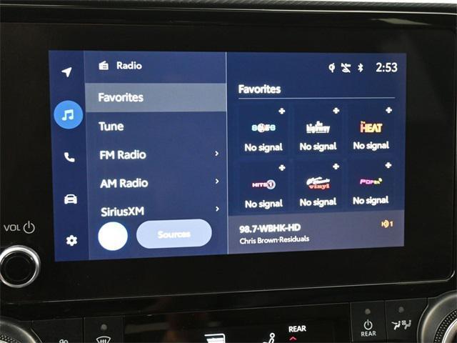 used 2023 Toyota Highlander car, priced at $38,900