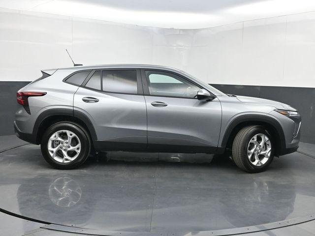 used 2025 Chevrolet Trax car, priced at $23,990
