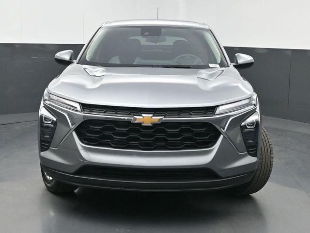 used 2025 Chevrolet Trax car, priced at $23,990