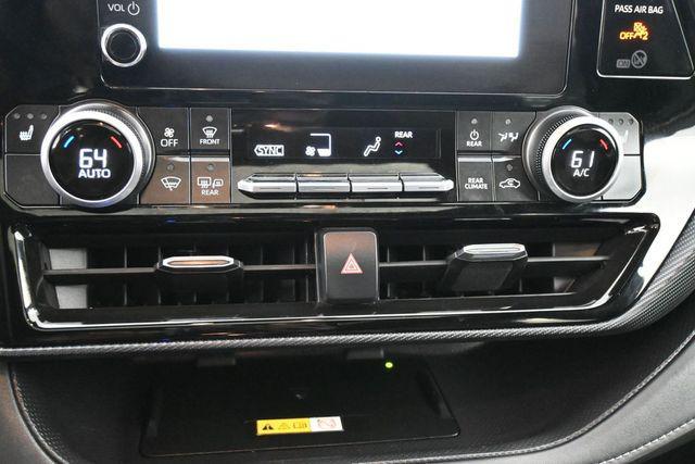 used 2025 Toyota Highlander car, priced at $46,990