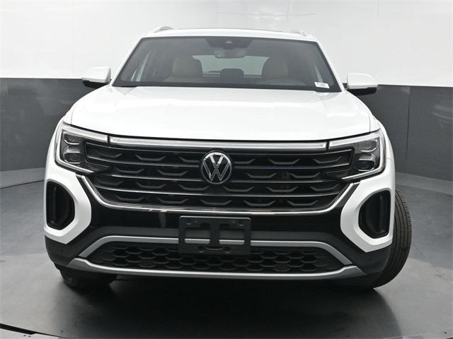 used 2025 Volkswagen Atlas Cross Sport car, priced at $39,990
