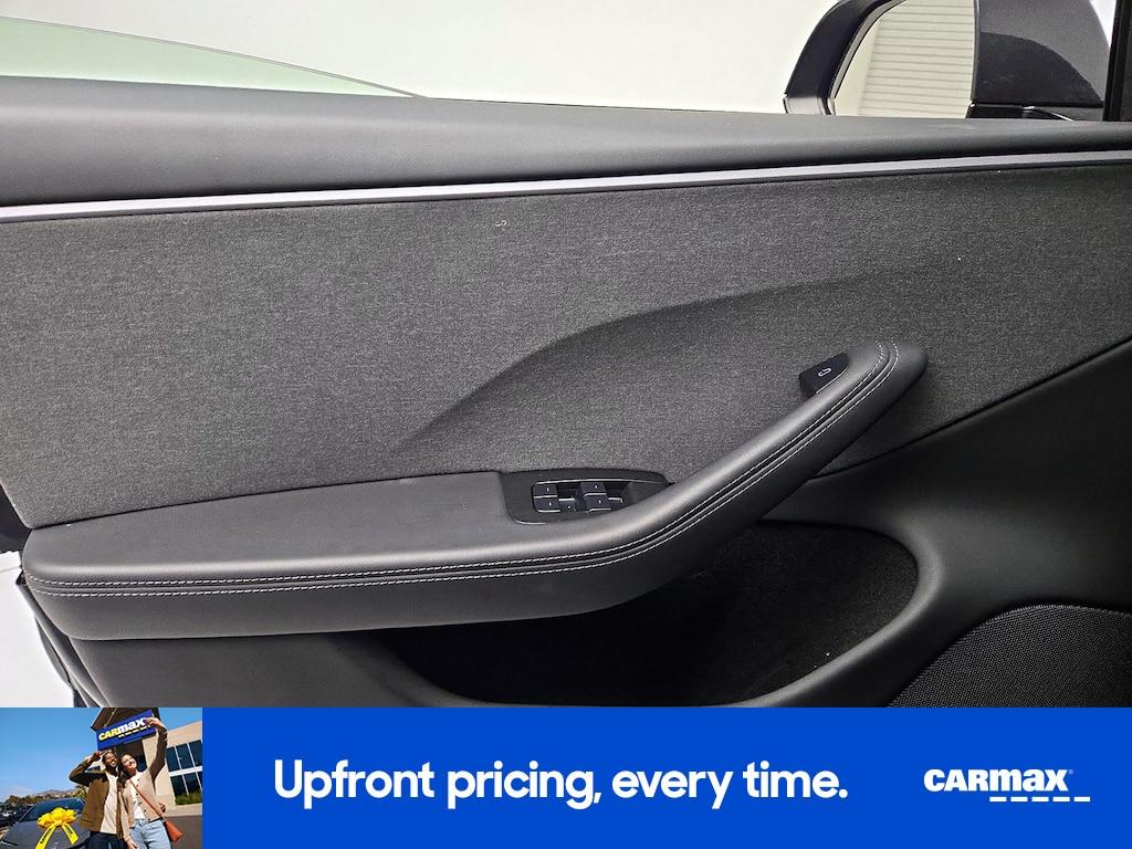 used 2025 Tesla Model 3 car, priced at $38,998