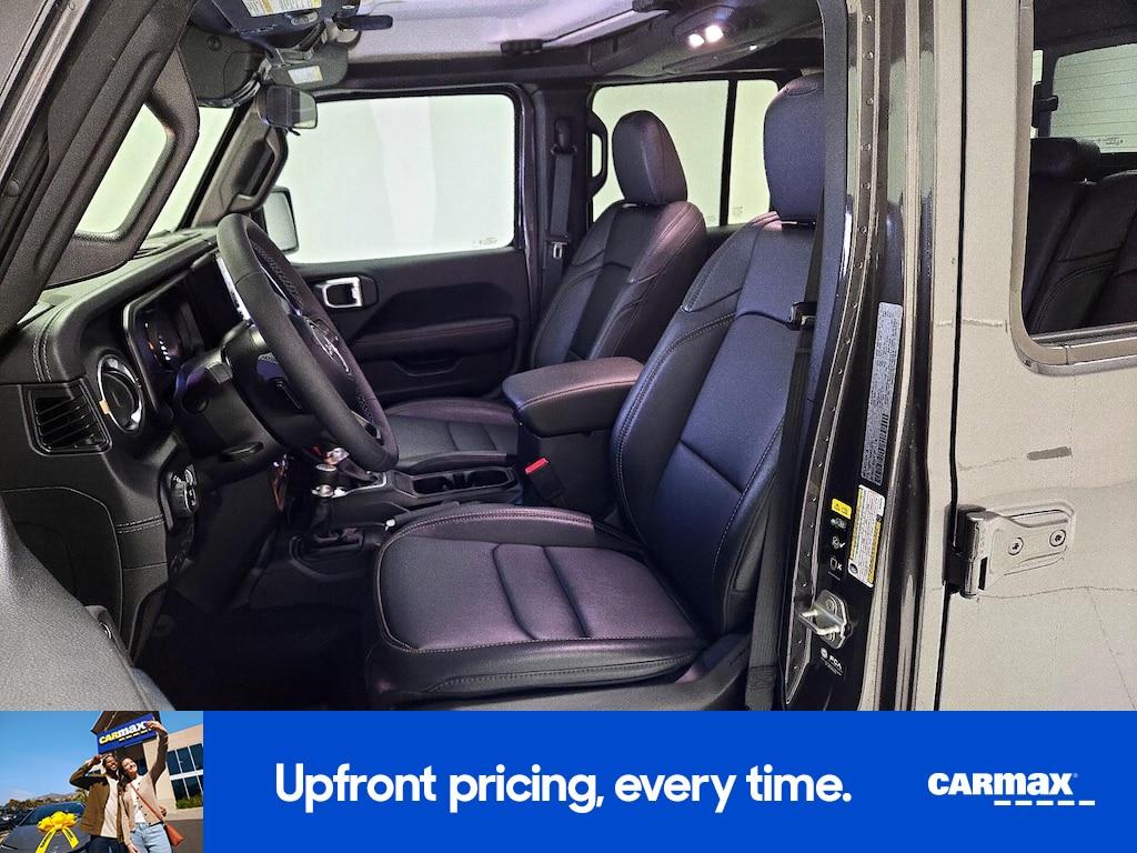 used 2025 Jeep Gladiator car, priced at $44,998