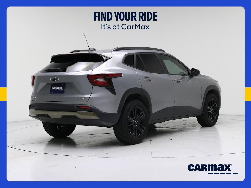 used 2025 Chevrolet Trax car, priced at $26,998