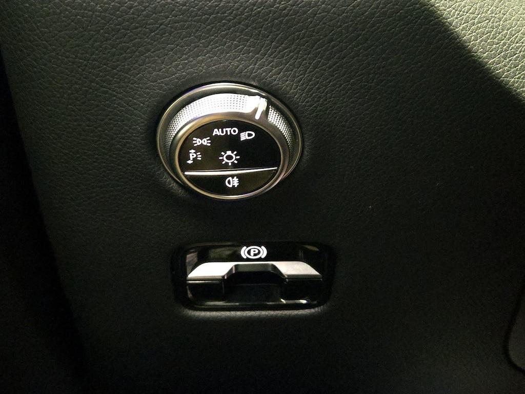 used 2024 Mercedes-Benz GLC 300 car, priced at $33,998