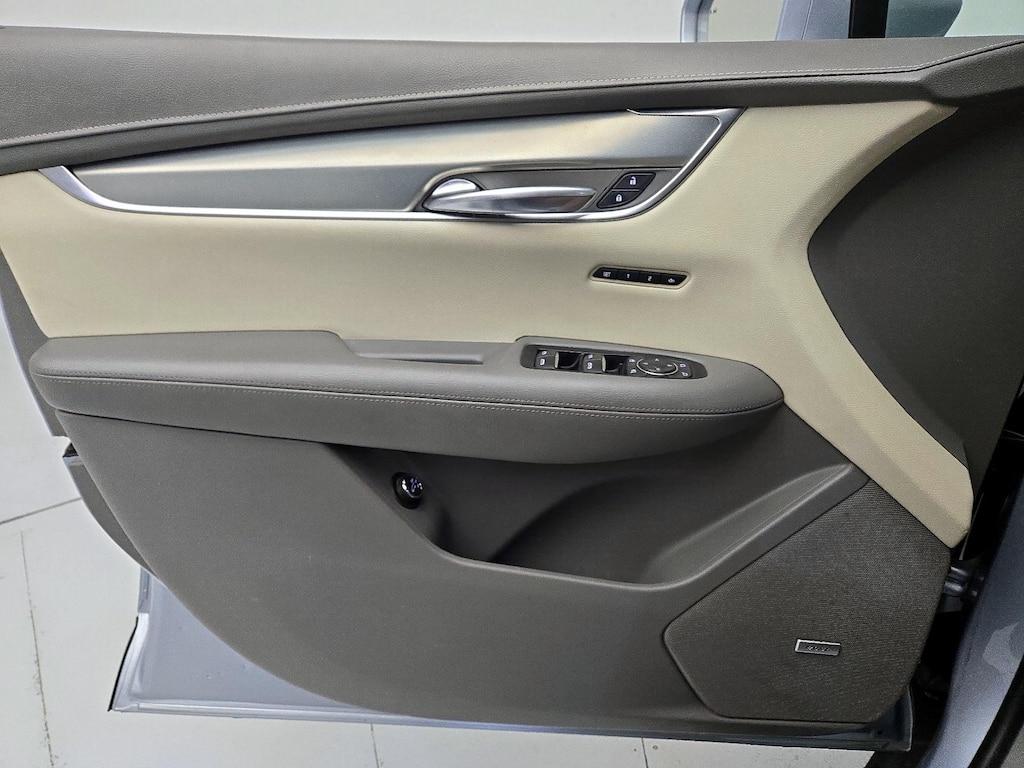 used 2017 Cadillac XT5 car, priced at $18,998