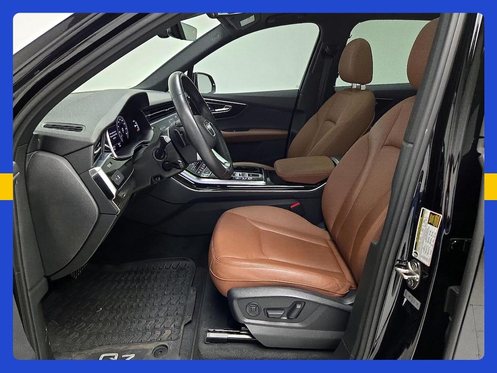Audi Q7 view 13