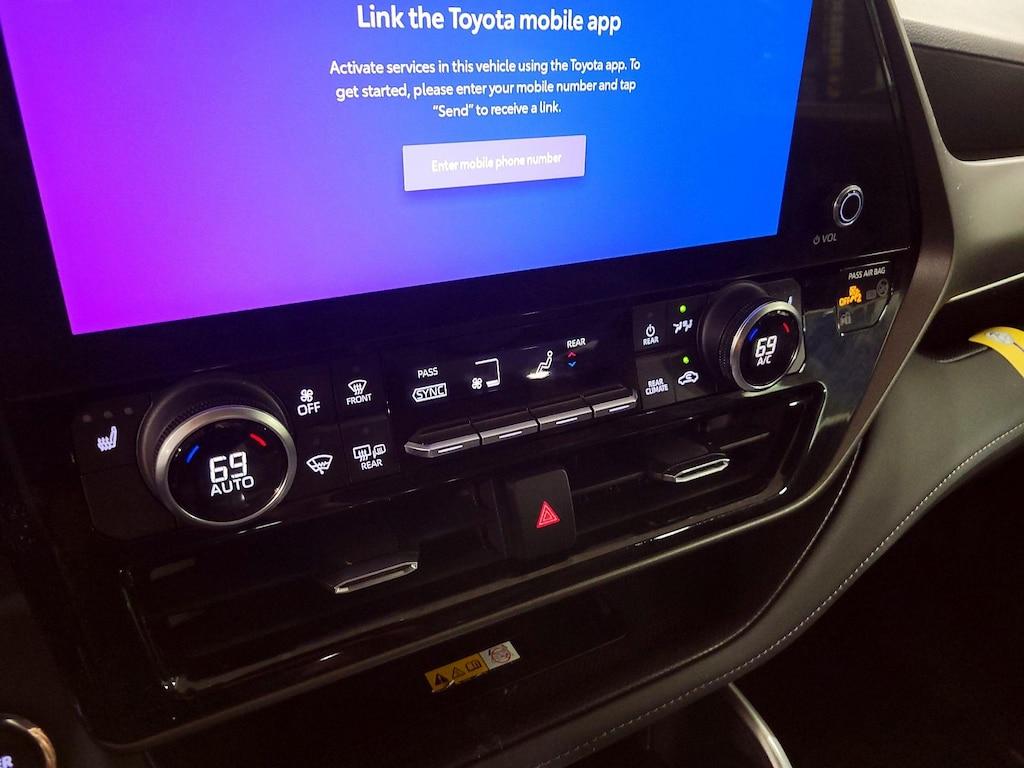 used 2023 Toyota Highlander Hybrid car, priced at $41,998