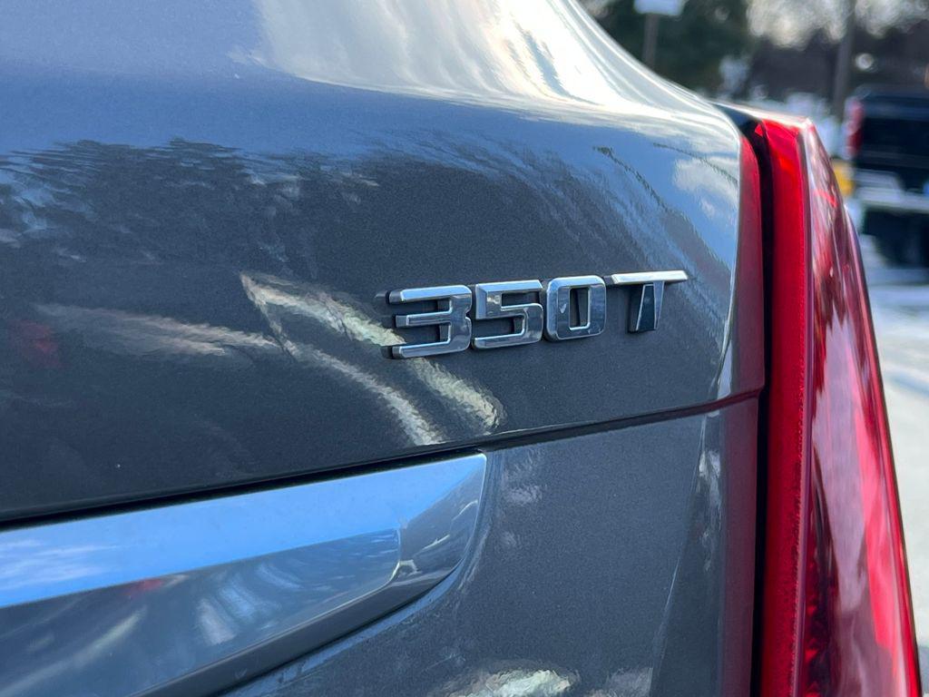 used 2023 Cadillac XT5 car, priced at $33,985