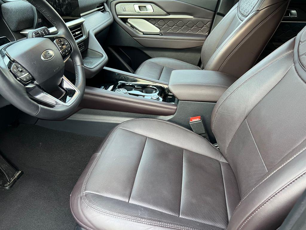 used 2025 Ford Explorer car, priced at $45,684
