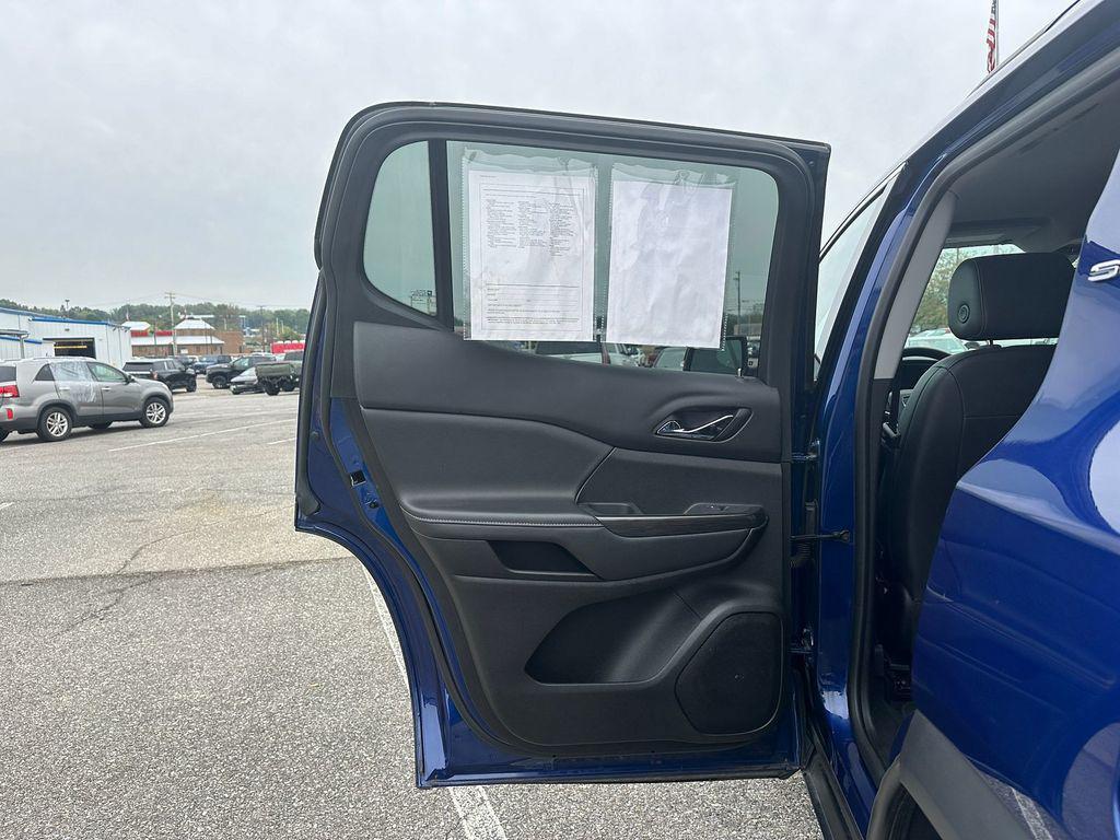 used 2023 GMC Acadia car, priced at $24,885