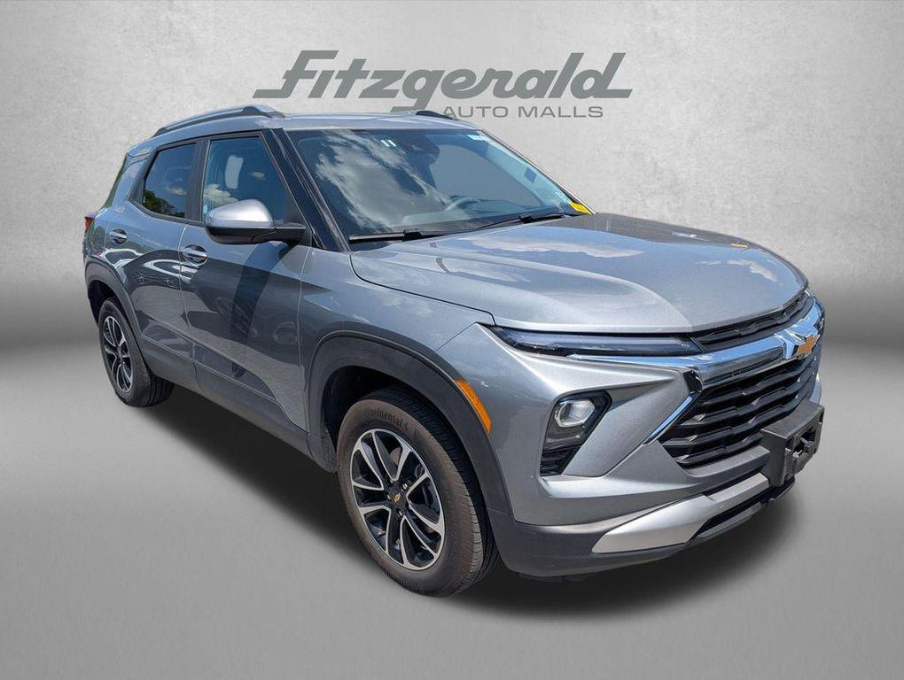 used 2025 Chevrolet TrailBlazer car, priced at $25,484
