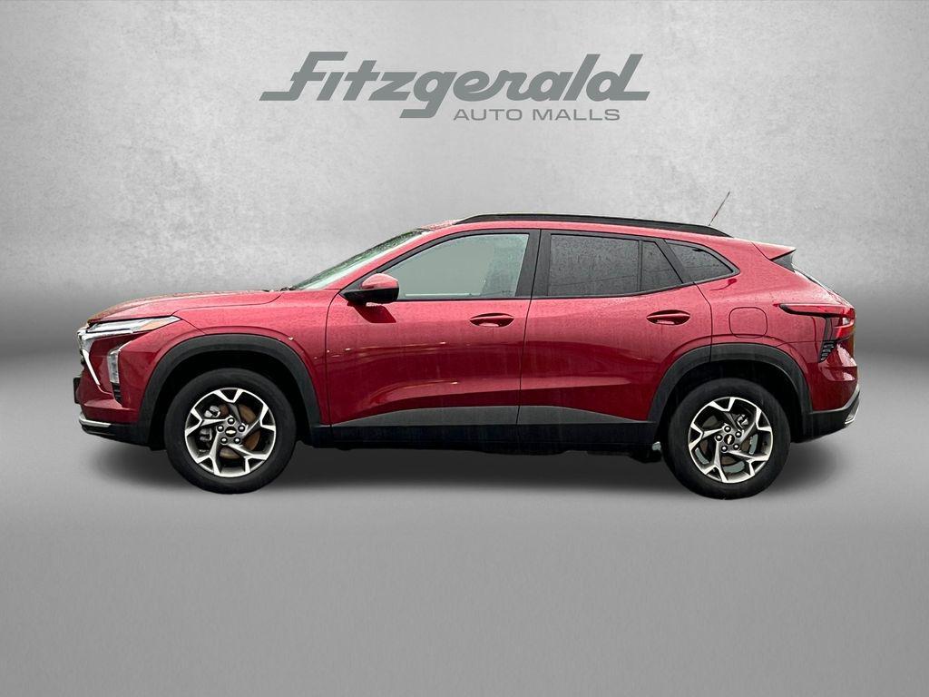 used 2025 Chevrolet Trax car, priced at $23,384